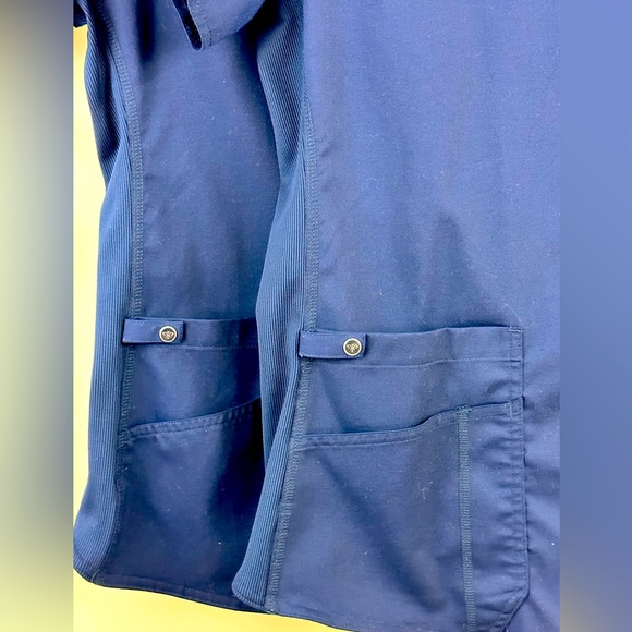 Med Couture Touch 7459 Navy Blue Women's V-Neck Shirttail Top Small (Set… - Picture 5 of 8